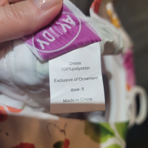 Girl Dress size 5 - Picture 3 of 6